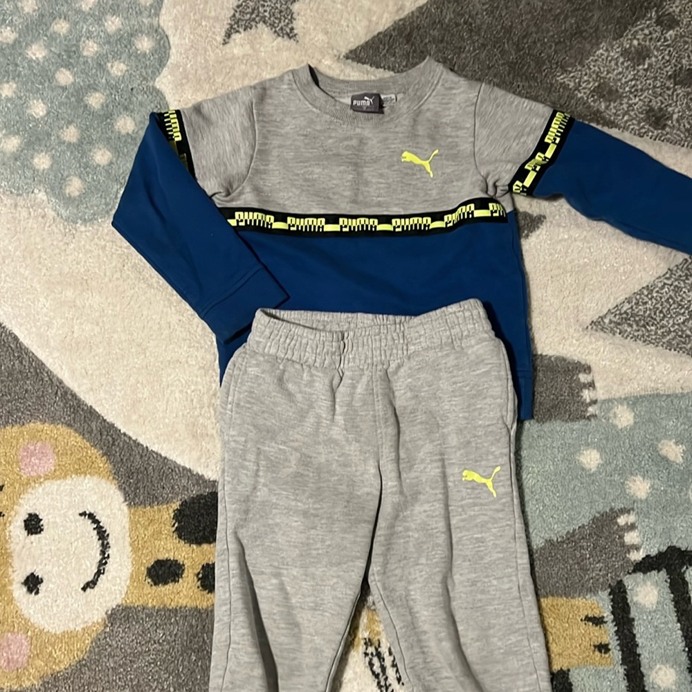 PUMA 2 piece set . Sweater and pants